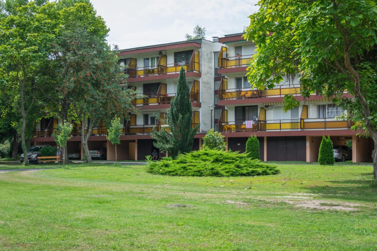 Helikon 31 Apartman Кестхей Екстер'єр фото