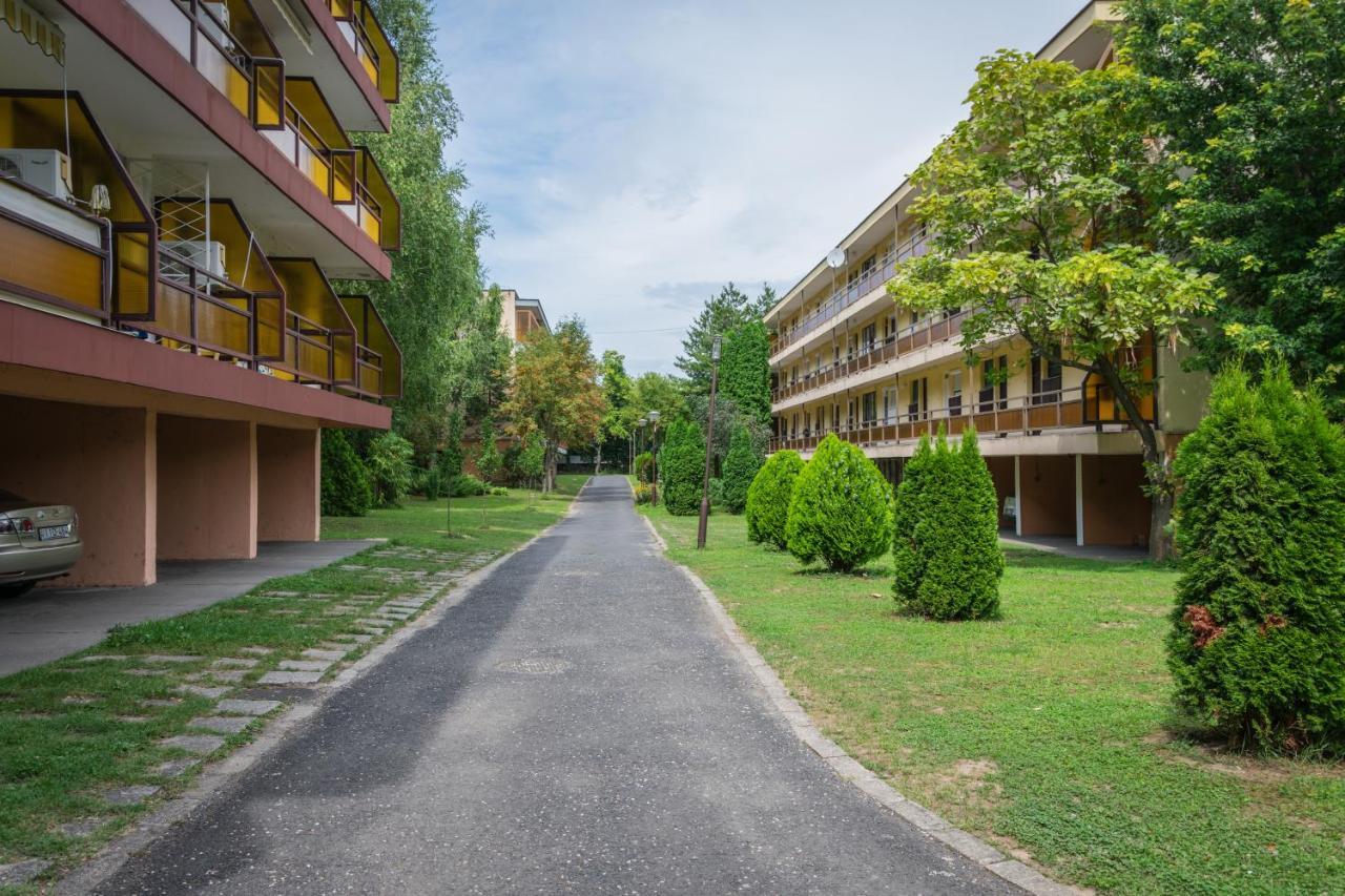 Helikon 31 Apartman Кестхей Екстер'єр фото